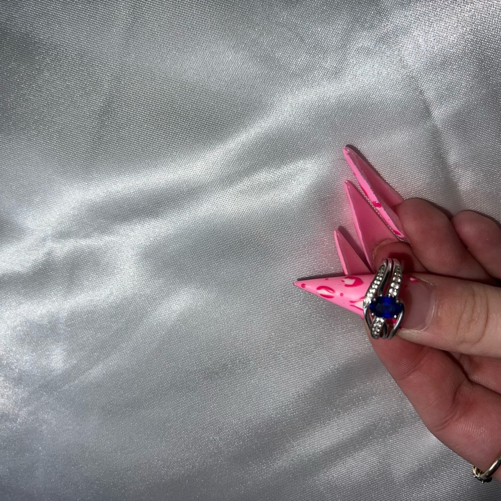 Kay’s ring size 7